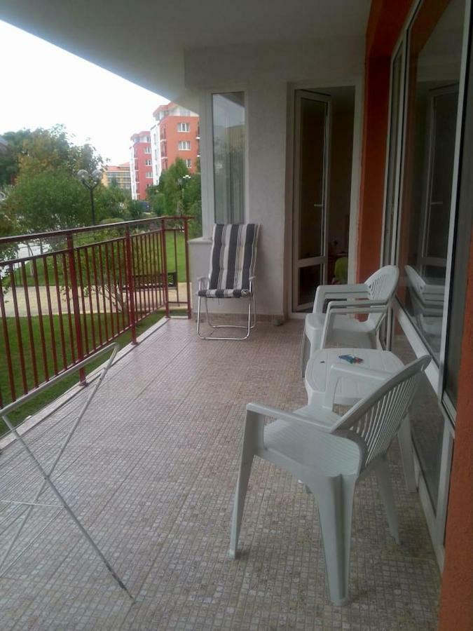 Magical Apartment In Marina View Fort Beach Sveti Vlas Bagian luar foto